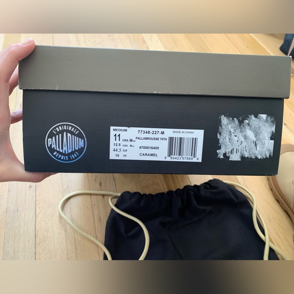 Limited Edition 🇫🇷 Palladium Sneakers  11US NEW - Picture 17 of 17